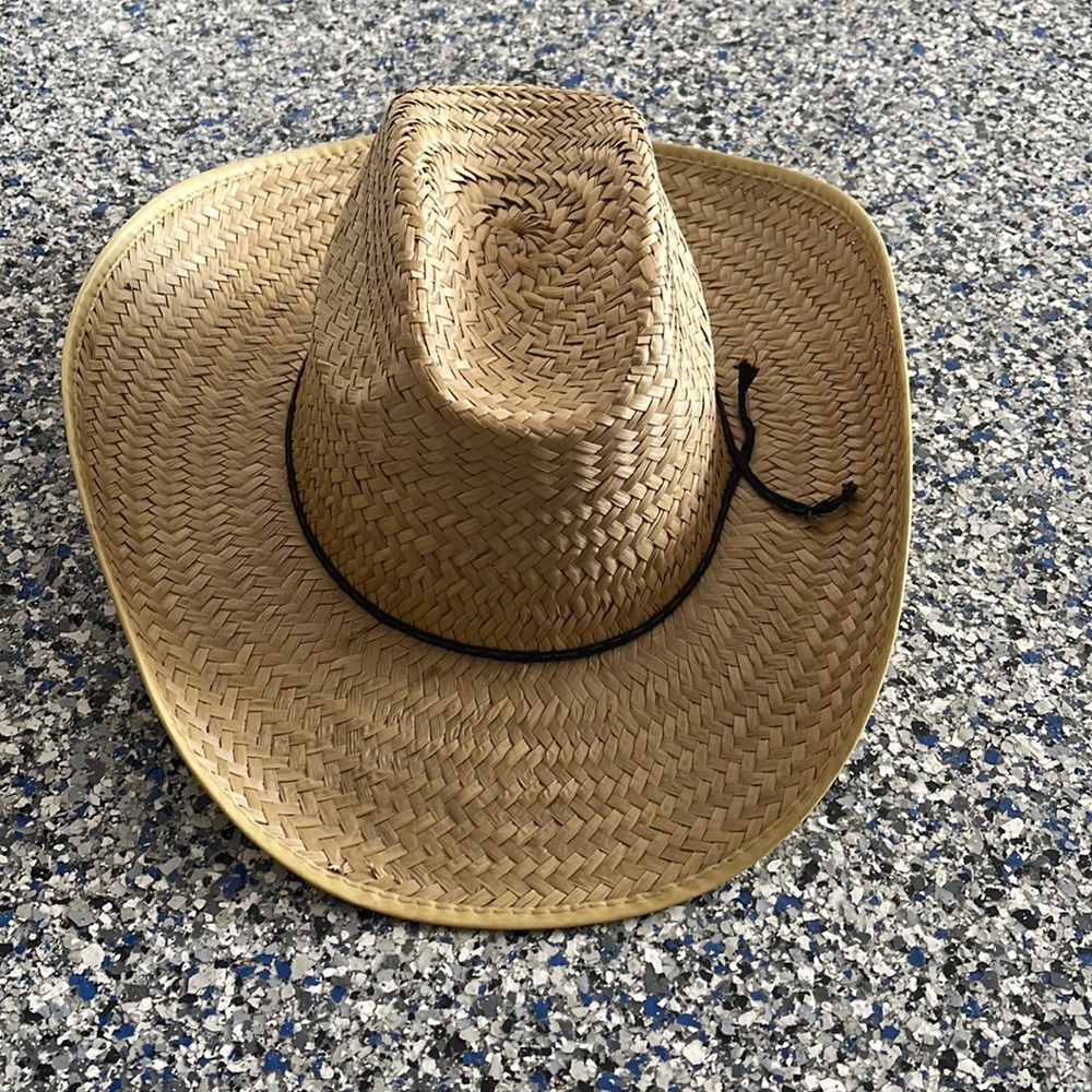 COWBOY HAT